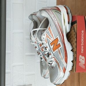 Women's brand new, New Balance 740 running sneakers. Size 11